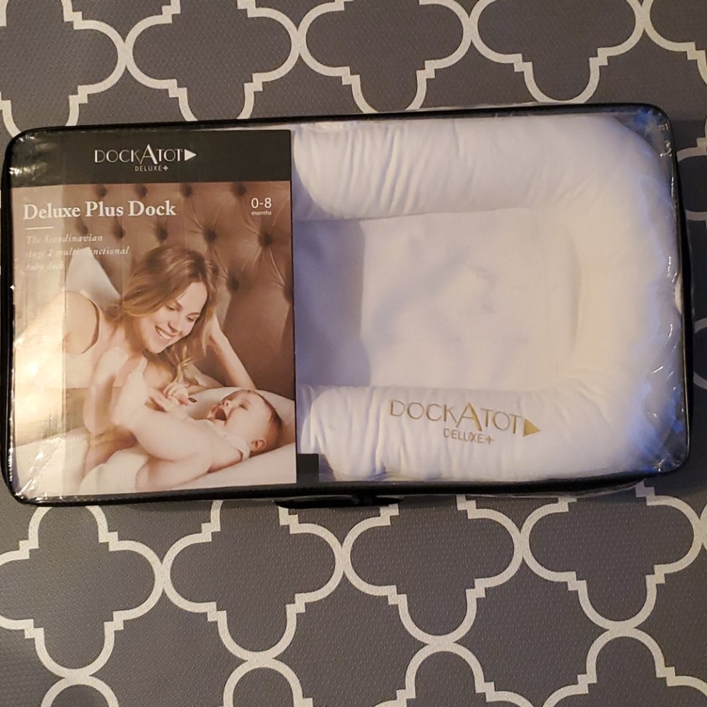 DockAtot Deluxe Plus